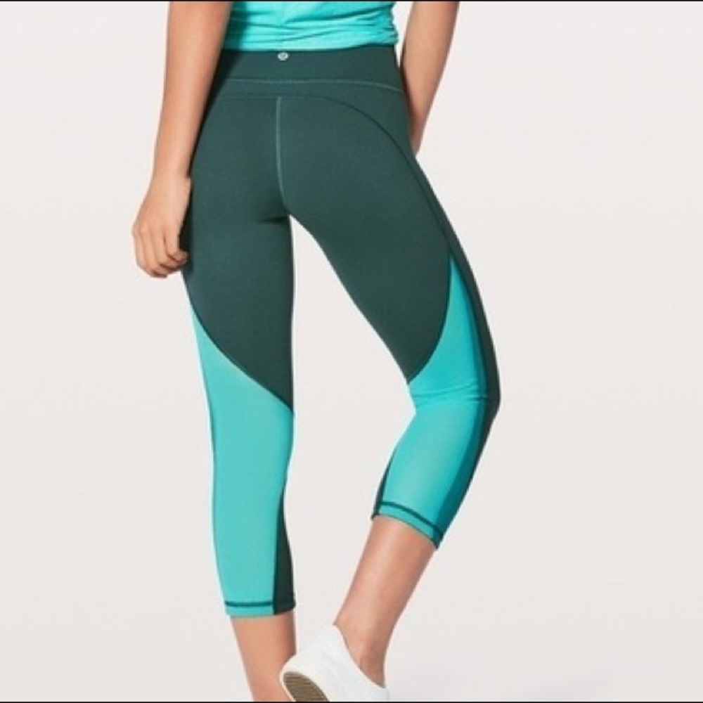 LULULEMON leggings!